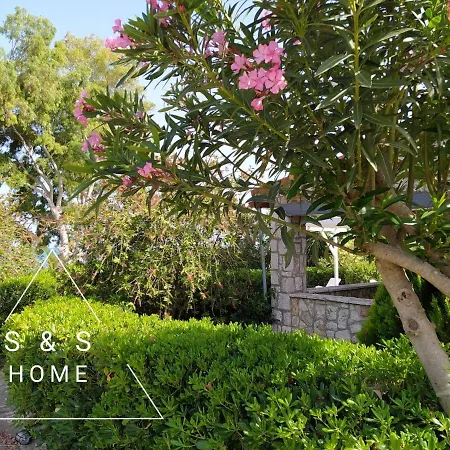 S&s Semesterbostad *