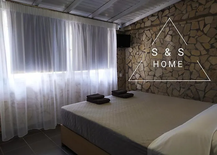 펜션 S&s Petalídhion